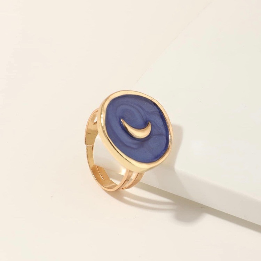 3/$30 💛 Moon Enamel Ring - Picture 3 of 4